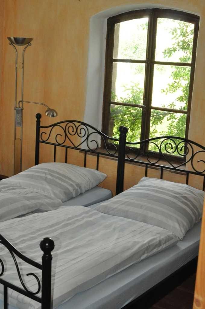 Gaestezimmer - Fuhrhalterei Maul Breuberg ภายนอก รูปภาพ