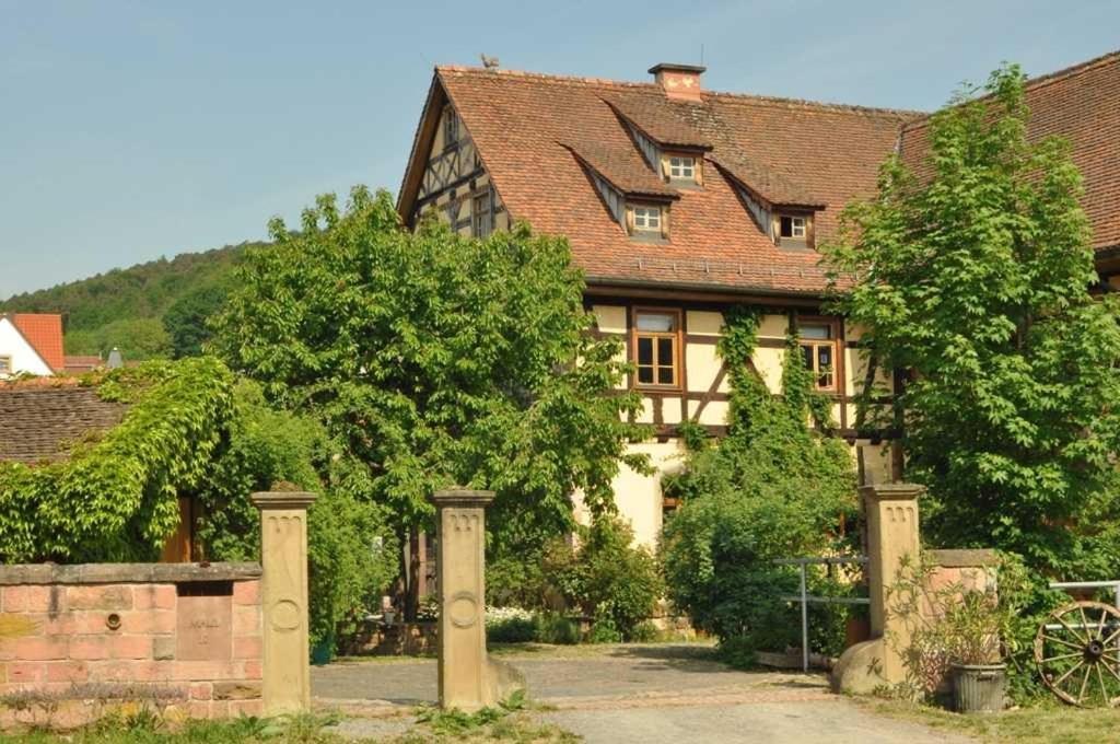 Gaestezimmer - Fuhrhalterei Maul Breuberg ภายนอก รูปภาพ